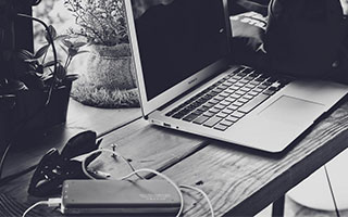 中国玫瑰新主帅：师从热刺主帅 羡慕女足集训模式