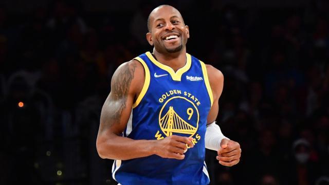andre-iguodala-iso-smiles-1568x882.jpg