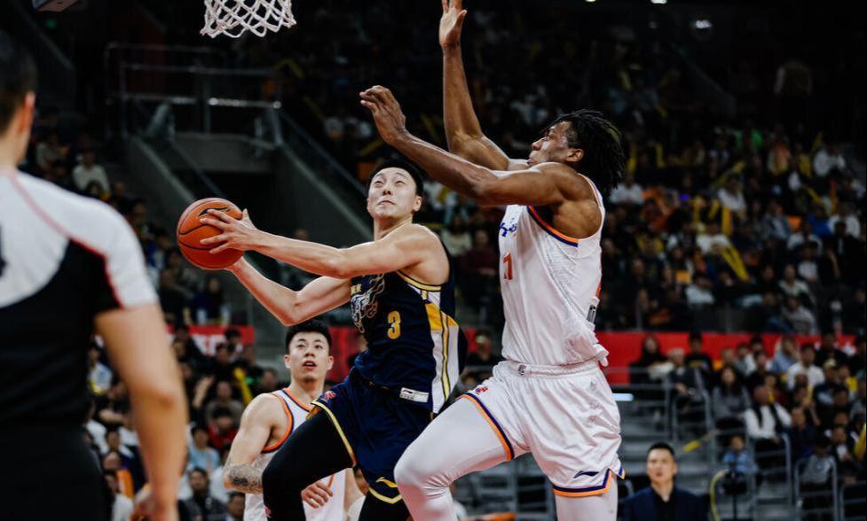 开云体育网页版登录入口-辽宁打出神剧本，深圳爆冷跌出前四，一阶段仅2队有冠军相